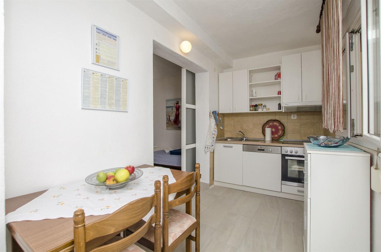 Apartments Denis Supetar Ngoại thất bức ảnh